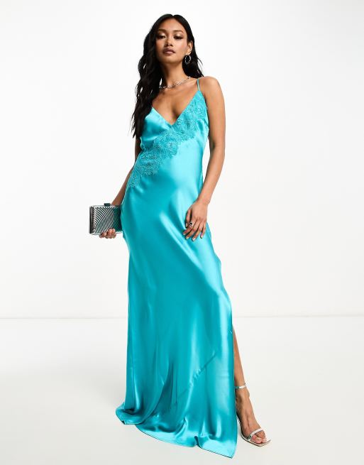 ASOS DESIGN – Turkusowa satynowa sukienka maxi na ramiączkach z koronkową aplikacją i drapowanym tyłem