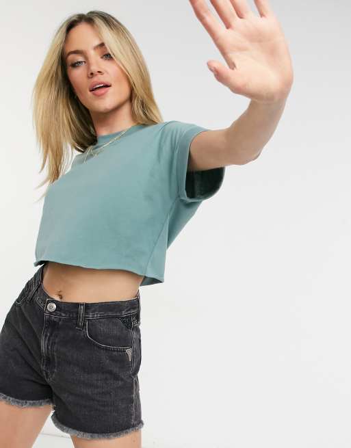ASOS DESIGN – Turkusowy krótki T-shirt z podwijanymi rękawami