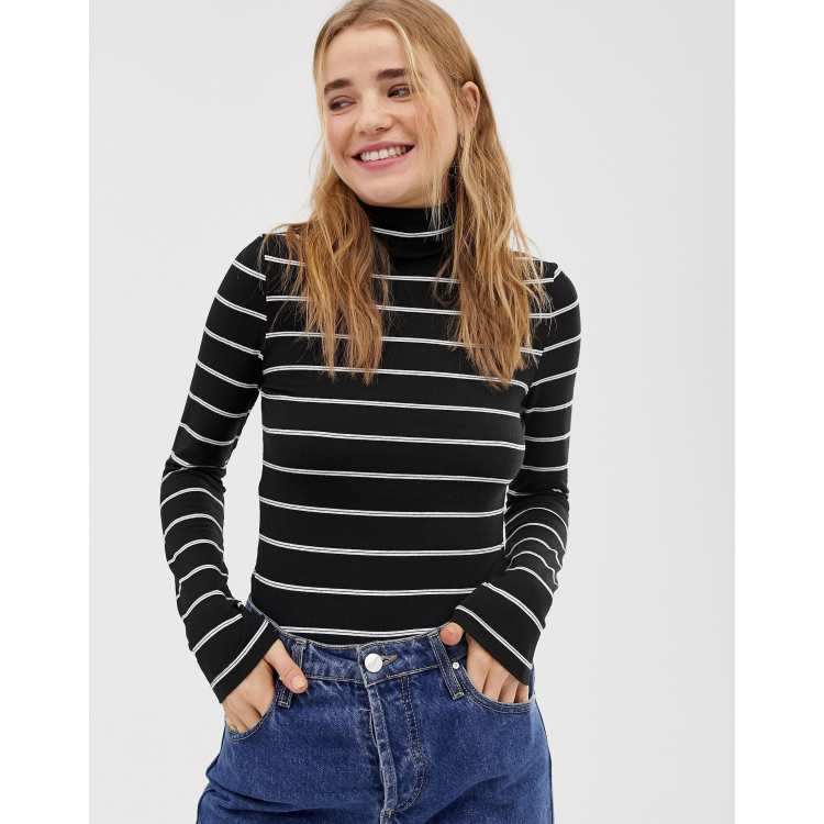 Striped turtleneck crop outlet top