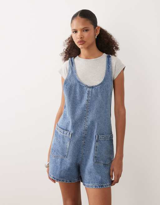 ASOS DESIGN - Tuta corta in denim lavaggio medio chiaro con scollo rotondo e incrocio sul retro, 3 di 4