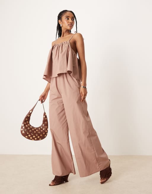 ASOS DESIGN - Tuta jumpsuit a fondo ampio a doppio strato multiposizione color tortora