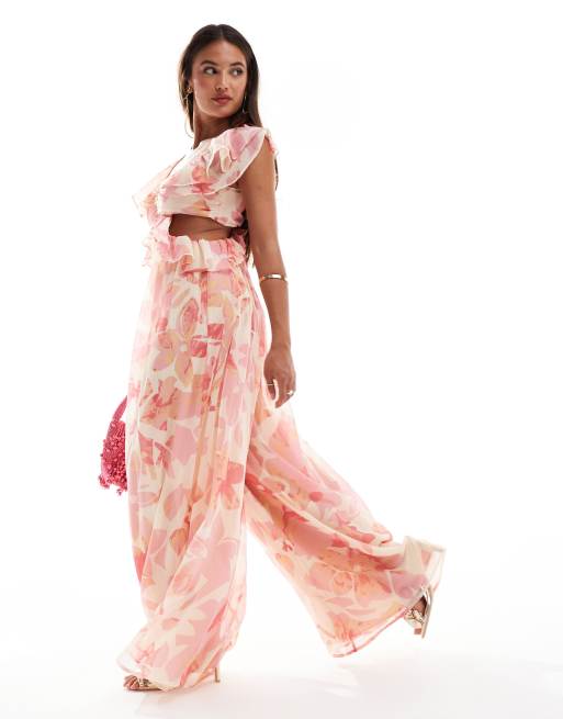 ASOS DESIGN - Tuta jumpsuit a fondo ampio con cut-out, spalle scoperte e volant, 2 di 4
