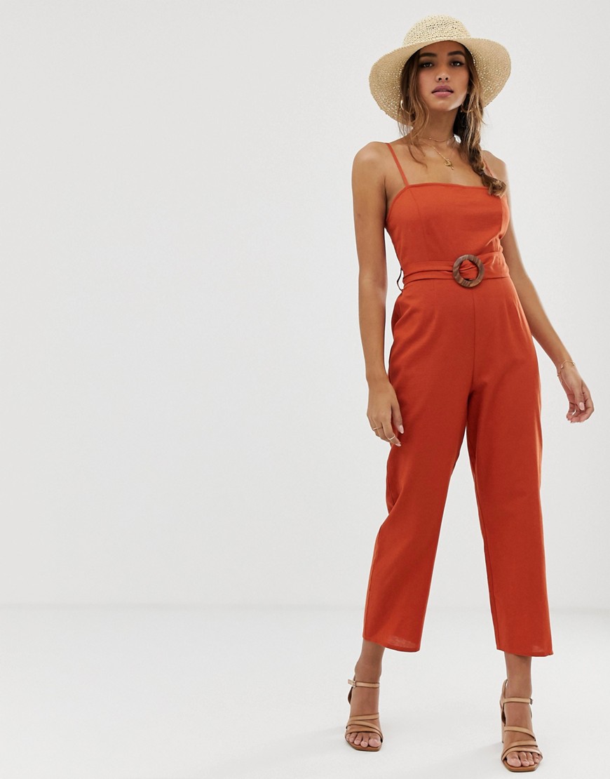 ASOS DESIGN - Tuta jumpsuit a grembiule con spalline e cintura-Arancione