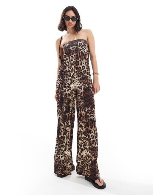 ASOS DESIGN - Tuta jumpsuit a trapezio a fascia con stampa leopardata