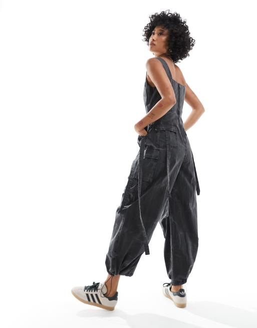 ASOS DESIGN - Tuta jumpsuit antracite slavato a corsetto stile cargo, 2 di 4