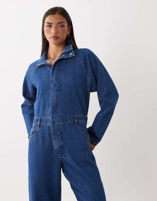 ASOS DESIGN tuta jumpsuit in denim con collo alto in blu medio scuro, 2 di 4