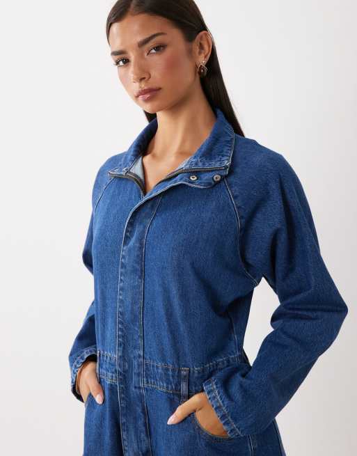 ASOS DESIGN tuta jumpsuit in denim con collo alto in blu medio scuro, 3 di 4