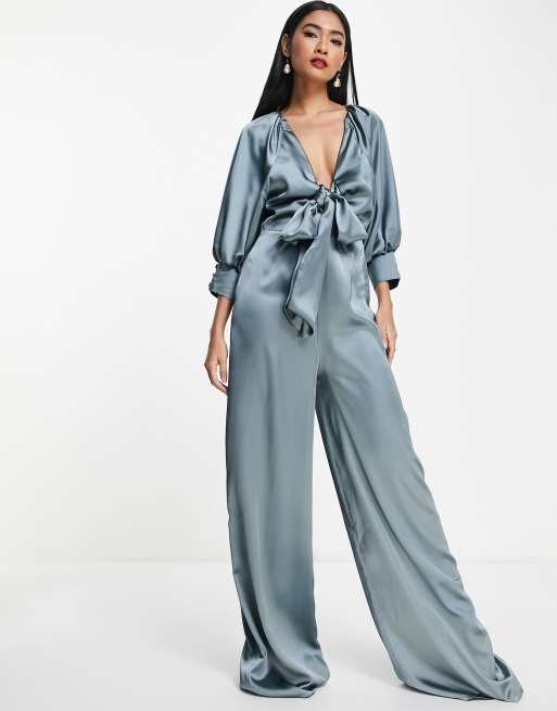 ASOS DESIGN - Tuta jumpsuit in raso con fondo ampio allacciata sul davanti, colore grigio verde-azzurro