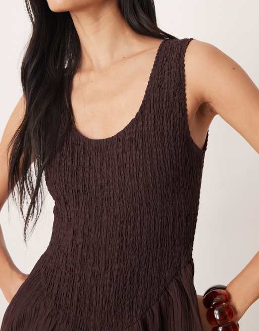 ASOS DESIGN - Tuta jumpsuit marrone stropicciata con scollo rotondo, 3 di 4