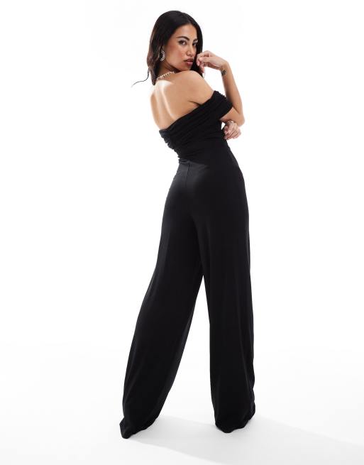 ASOS DESIGN Tuta jumpsuit nera arricciata con scollo alla Bardot e cut out frontale ASOS