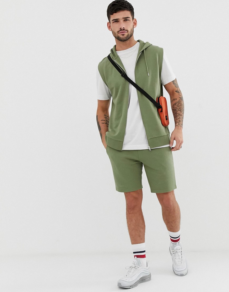 ASOS DESIGN - Tuta sportiva senza maniche con pantaloncini verde