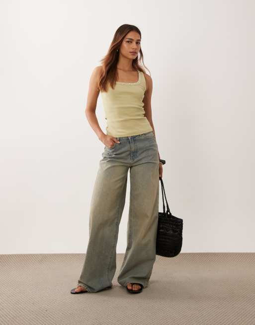ASOS DESIGN tvättad väst med nitar och brottarrygg i khaki, 3 av 4