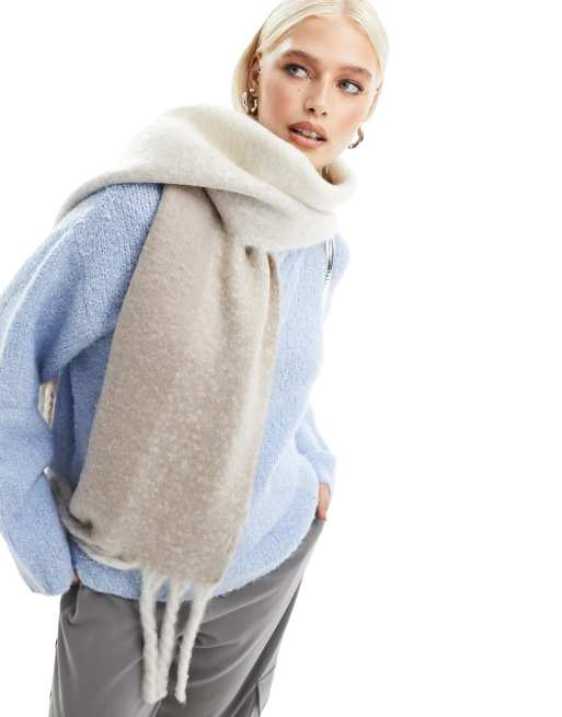 ASOS DESIGN - Tweekleurige pluizige sjaal met kwastjes in naturel
