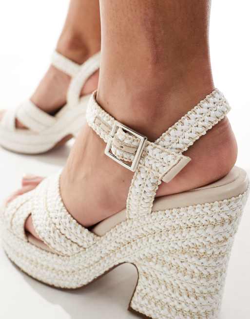 ASOS DESIGN Twiggy Sandales compensees en raphia a brides croisees Blanc