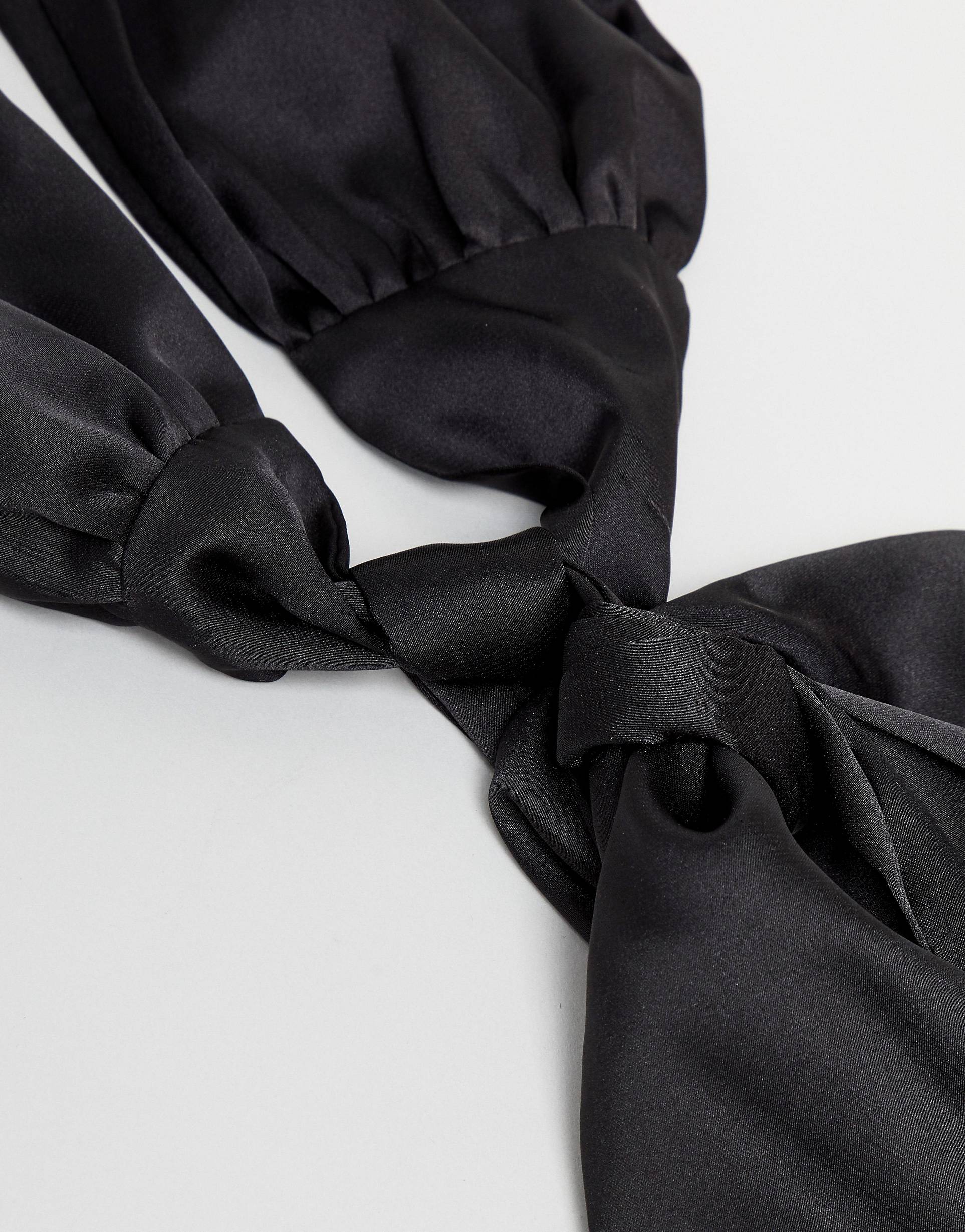 Черный платок 40. Черный платок. Платок диор черный. Креп шарф черный. Косынка (чёрная).