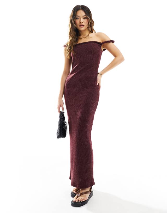 ASOS DESIGN - twist shoulder maxi dress in burgundy