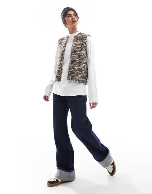 ASOS DESIGN twist yarn knitted vest in chocolate, 4 of 4