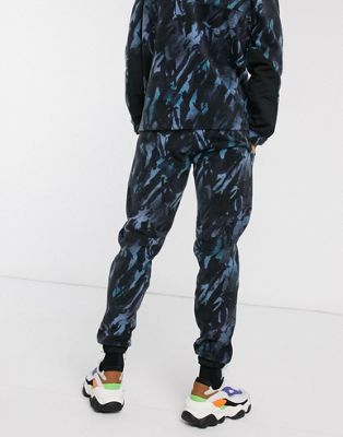 camo fleece sweatpants