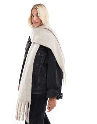 ASOS DESIGN ASOS DESIGN two tone fluffy tassel scarf in natural-Multi