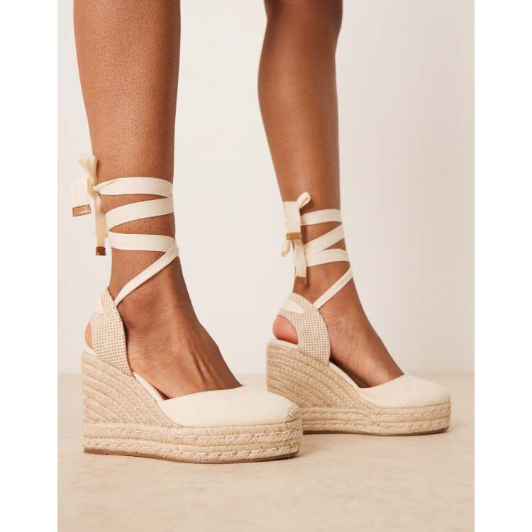 Closed Toe Sandals Lipsy Closed Toe In Black Lyst Australia