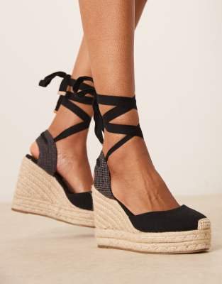 ASOS DESIGN - Tyra - Keilabsatzschuhe in Schwarz mit geschlossener Zehenpartie