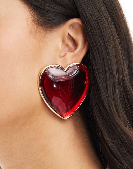 ASOS DESIGN – Übergroße Herz-Ohrstecker aus Kunstharz in Rot, 4 von 4