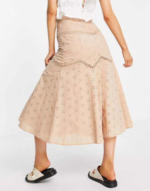 ASOS DESIGN - Uitlopende midirok met broderie inzetstuk in beige, 2 van 4