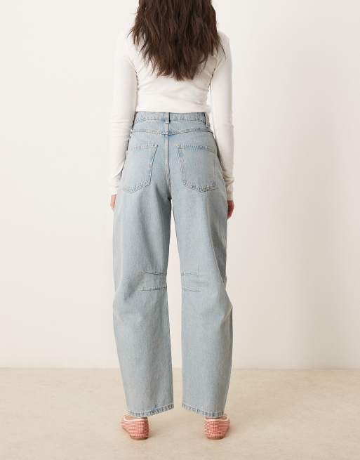 ASOS DESIGN - Ultieme jeans met wijde ronde pijpen in bleekwassing met lichte tint, 2 van 5