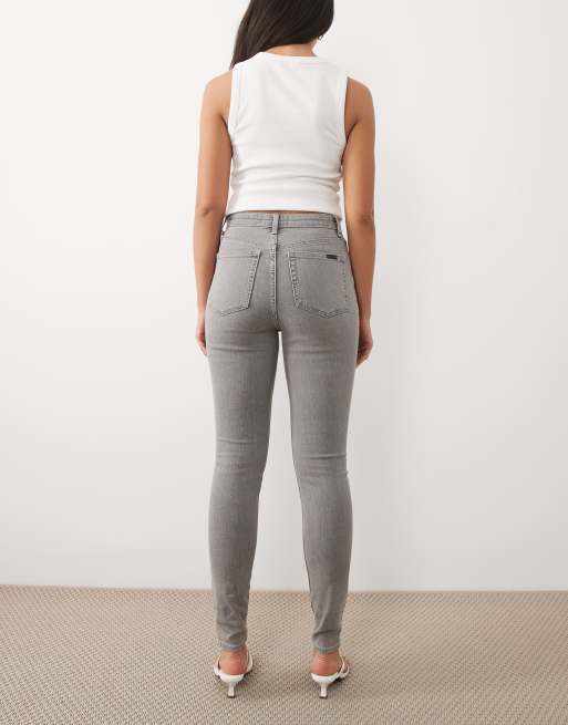 ASOS DESIGN – Ultimate – Eng geschnittene Jeans in Grau, 2 von 5
