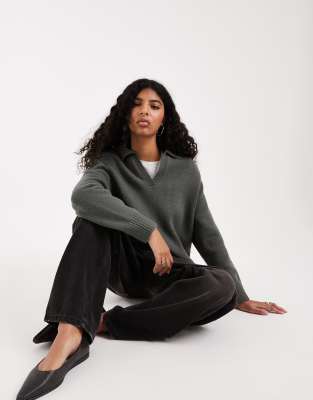 ASOS DESIGN - Ultimate - Gestrickter Polo-Pullover in Grau mit Schulterpolstern