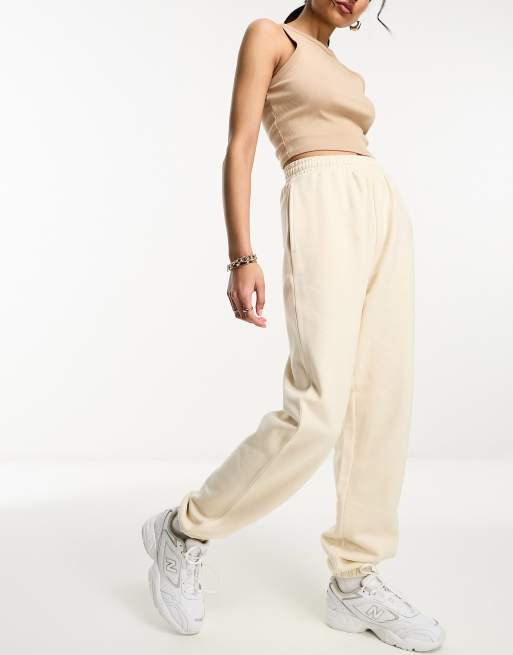 ASOS DESIGN – Ultimate – Jogginghose in Ecru