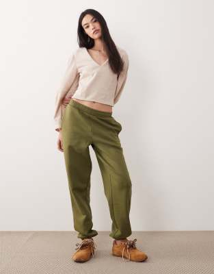 ASOS DESIGN - Ultimate - Jogginghose in Khaki mit weicher Innenseite und Bündchen-Grün