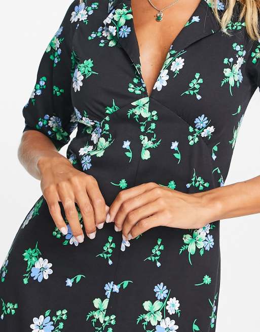 ASOS DESIGN ultimate midi tea dress in black and blue ditsy floral , 3 of 4