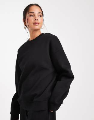ASOS DESIGN - Ultimate - Oversize-Sweatshirt in Schwarz mit weicher Innenseite