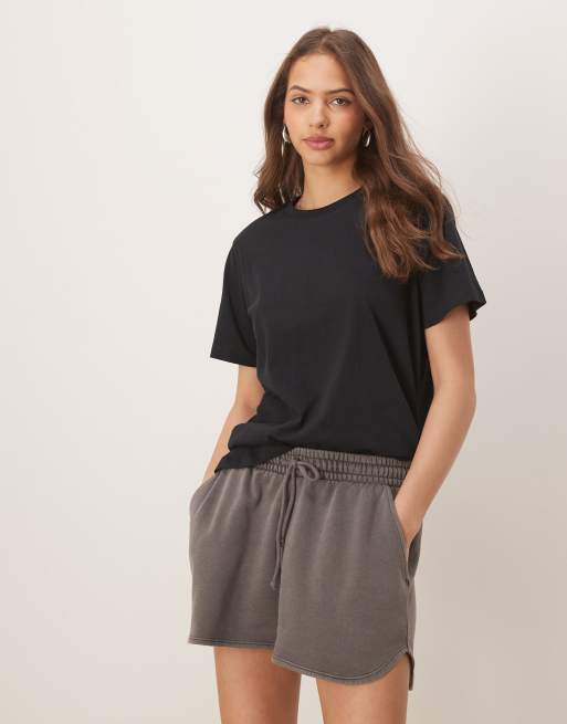 ASOS DESIGN – Ultimate – Schwarzes T-Shirt mit Rundhalsausschnitt