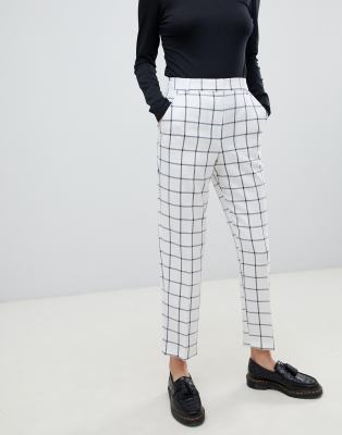 monochrome cigarette trousers