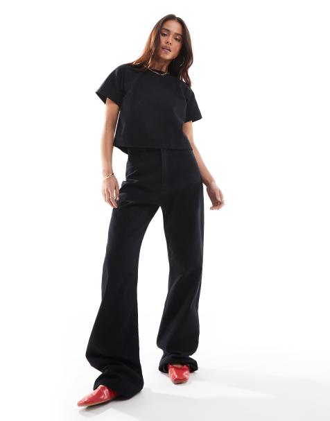 ASOS DESIGN – Ultimate – Svarta flared jeans - view 1