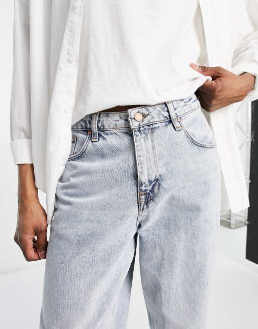 ASOS DESIGN ultra baggy jeans in vintage light blue wash, 3 of 4