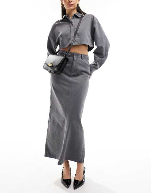 ASOS DESIGN – Umhängetasche in Schwarz mit Metall-Details in gebürsteter Goldoptik, 4 von 4