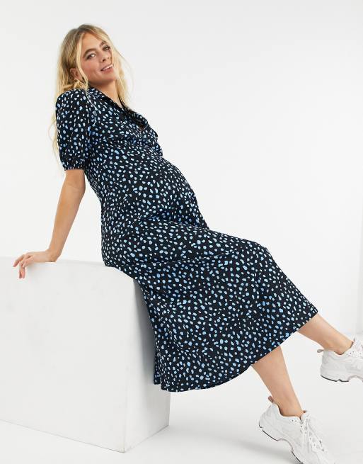 ASOS DESIGN – Umstandsmode – Midi-Freizeitkleid mit Kragen in Schwarz mit blauen Punkten, 4 von 4