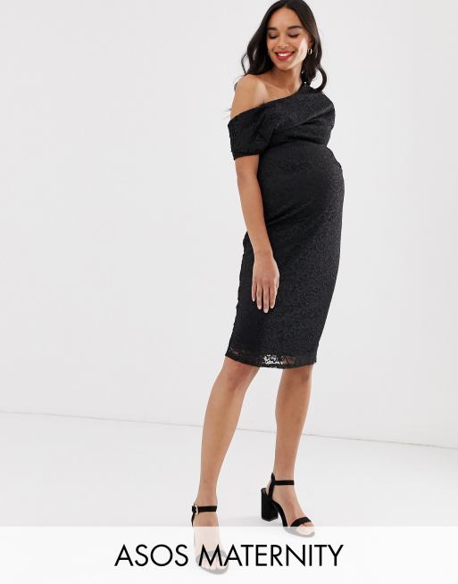 ASOS DESIGN – Umstandsmode – Midikleid aus Spitze mit drapierter Schulterpartie