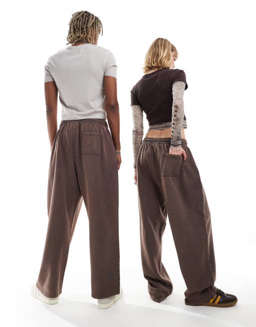 ASOS DESIGN - Uniseks joggingbroek met ballonpijpen in bordeauxrood, 3 van 4