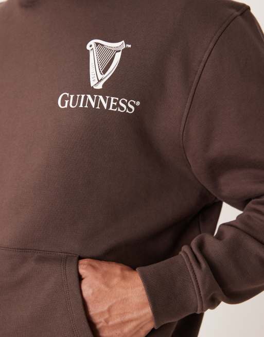 ASOS DESIGN - Uniseks oversized hoodie met Guinness-print in bruin, 5 van 5