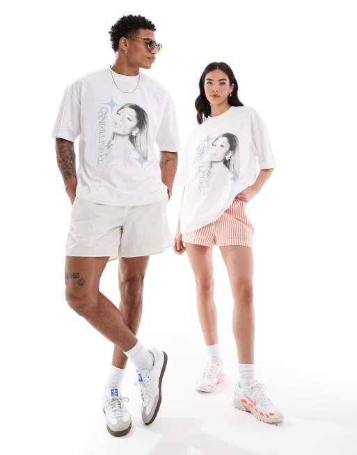 ASOS DESIGN - Uniseks oversized T-shirt met gelicenseerde Ariana Grande Positions-print in wit, 3 van 4