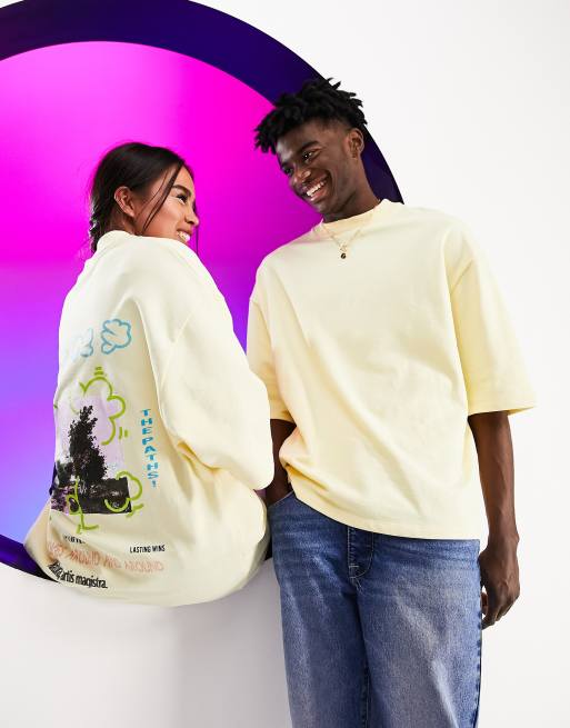 ASOS DESIGN - Uniseks sweatshirt met korte mouwen en print op de achterkant in geel