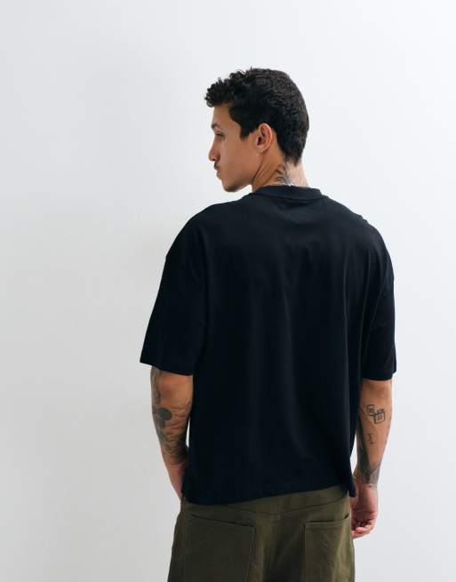 ASOS DESIGN Unisex Boxy Oversize-Lizenz-T-Shirt mit The Beatles-Prints in Schwarz, 5 von 5