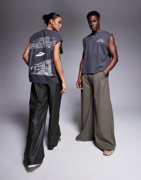 ASOS DESIGN unisex boxy oversized licence singlet with Foo Fighters prints in grey - view 1