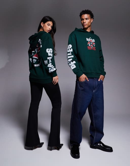 ASOS DESIGN – Unisex-Kapuzenpullover im Relaxed Fit in Dunkelgrün mit „Beatles Christmas“-Print, 3 von 4