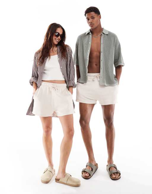 ASOS DESIGN - Unisex - Korte, smalle shorts i vasket beige, 2 af 4
