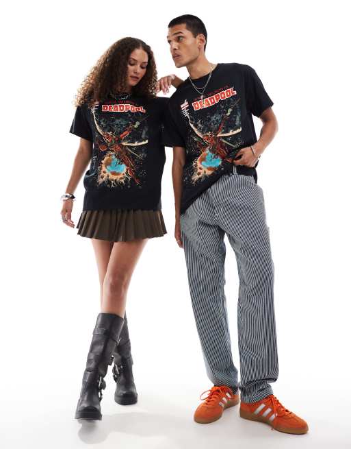 ASOS DESIGN Unisex – Marvel – Czarny T-shirt z grafiką Deadpool z przodu, 2 z 4